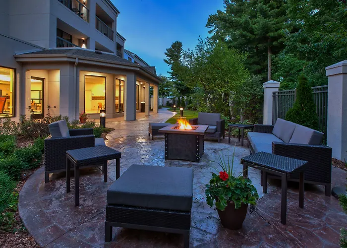 Courtyard By Marriott Traverse City